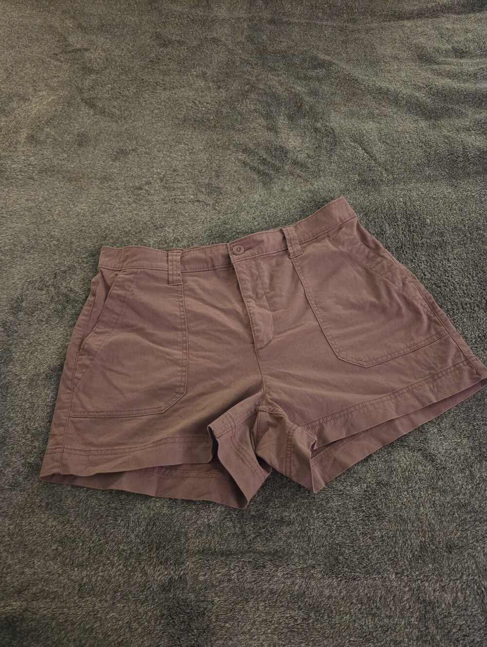 Old Navy High-Rise Chino Shorts Size L/14